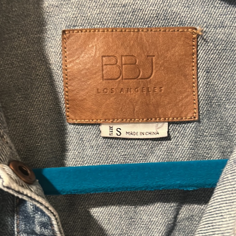 Distressed Jean Jacket - Picture 9 of 11